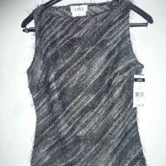 A.  Byer Festive Golden metallic  Peacock Sleeveless Blouse - M NEW - Picture 1 of 10